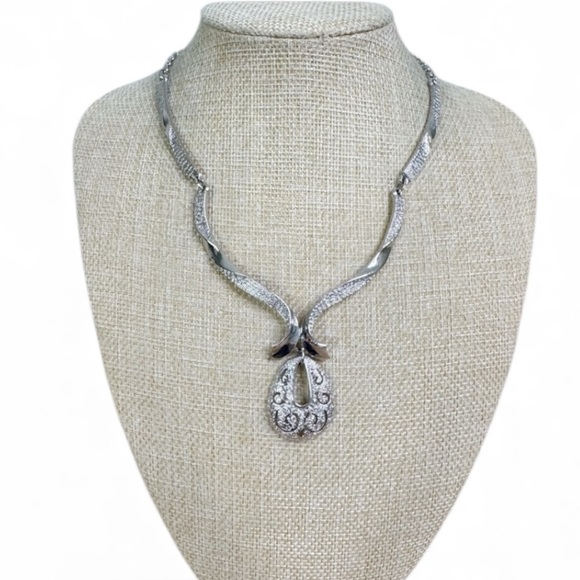 Vintage Jewelry - Vintage Silver Necklace